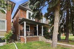 14 MCROBERTS AVENUE Toronto, ON M6E 4P4