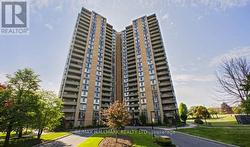 1705 - 15 MARTHA EATON WAY  Toronto, ON M6M 5B5