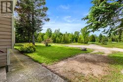 Long private driveway off Pike Bay Rd - 