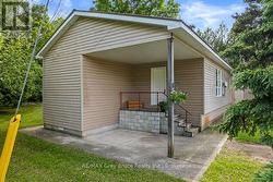Spacious entrance - 