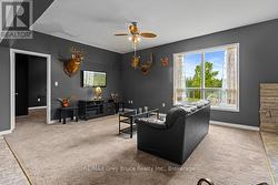 Spacious living area - 