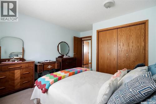 710 3Rd Avenue, Pilot Butte, SK 