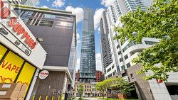 601 - 327 KING STREET W Toronto, ON M5V 0W7
