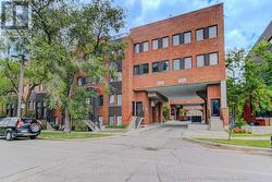 40 - 871 WILSON AVENUE  Toronto, ON M3K 1E6