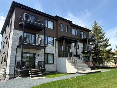 Façade - 2-664 Av. Ste-Bernadette, Rouyn-Noranda, QC 