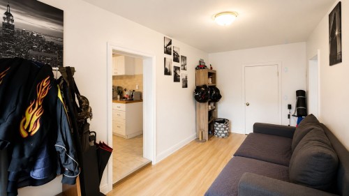Living Room - 4863 Av. Montclair, Montréal (Côte-Des-Neiges/Notre-Dame-De-Grâce), QC 