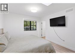 Primary bedroom - 