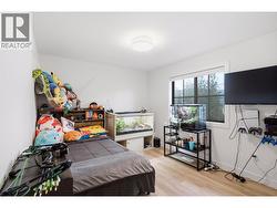 1 out of 3 bedrooms - 