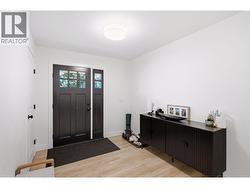 Entry way with closet - 