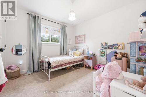 1038 Beatty Crescent, Deep River, ON 