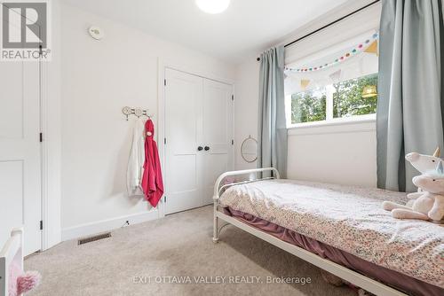 1038 Beatty Crescent, Deep River, ON 