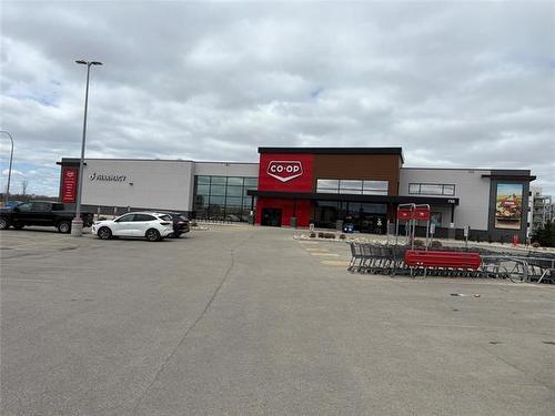 1120 Grant Ave Ave, Winnipeg, MB 