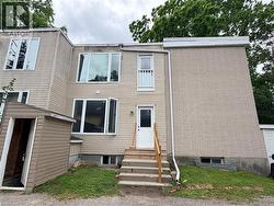 74 WILLIAM Street W Unit# 4  Waterloo, ON N2L 1J7