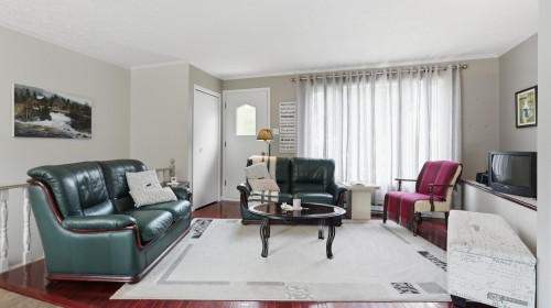Salon - 870 88E Rue, Saint-Georges, QC 