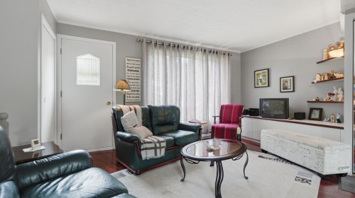 Salon - 870 88E Rue, Saint-Georges, QC 