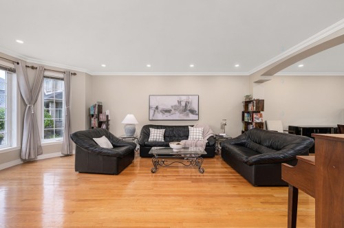 Salon - 5 Rue Brien, Kirkland, QC - Indoor Photo Showing Living Room