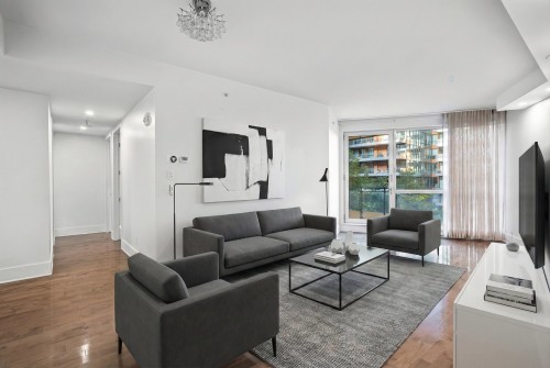 Salon - 303-1025 Rue De La Commune E., Montréal (Ville-Marie), QC 