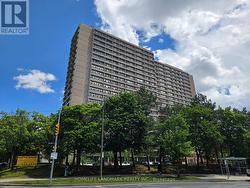 301 - 100 LEEWARD GLENWAY  Toronto, ON M3C 2Z1