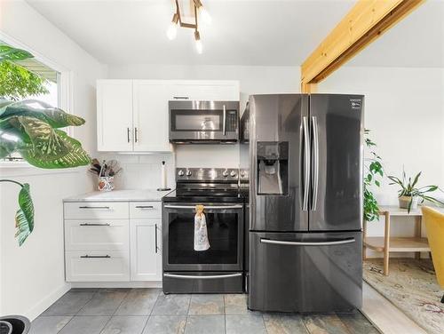 366 Kent Rd, Winnipeg, MB 