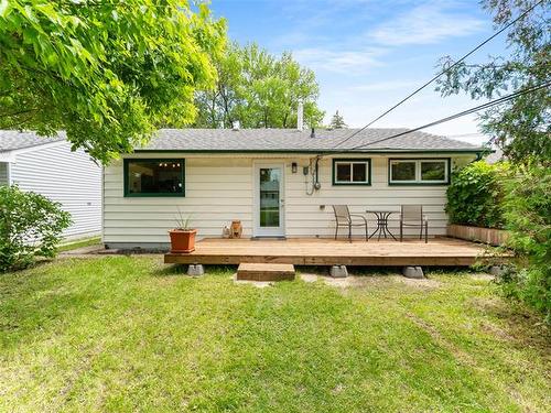 366 Kent Rd, Winnipeg, MB 