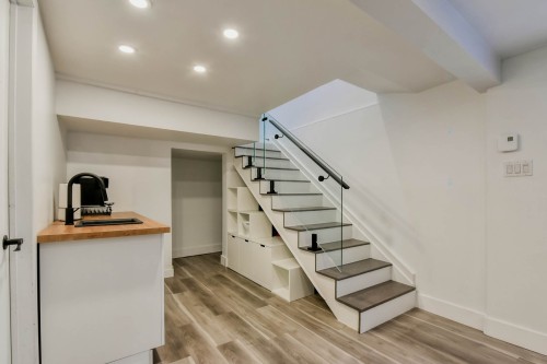 Escalier - 433 100E Avenue, Laval (Chomedey), QC - Indoor Photo Showing Other Room
