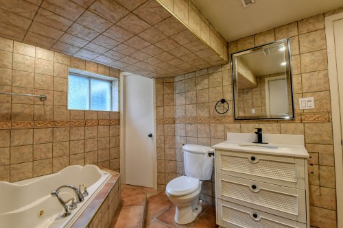 Salle de bains - 433 100E Avenue, Laval (Chomedey), QC - Indoor Photo Showing Bathroom