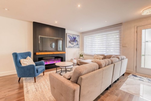 Salon - 433 100E Avenue, Laval (Chomedey), QC - Indoor Photo Showing Living Room