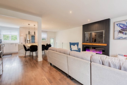 Salon - 433 100E Avenue, Laval (Chomedey), QC - Indoor Photo Showing Living Room
