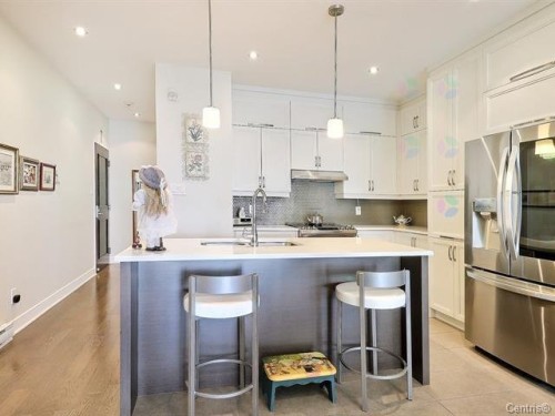 Cuisine - 305-331 Av. De Venise O., Venise-En-Québec, QC - Indoor Photo Showing Kitchen With Upgraded Kitchen