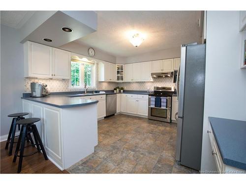 137 Manresa Dr, Fredericton, NB 