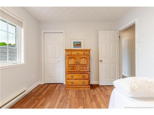 137 Manresa Dr, Fredericton, NB 