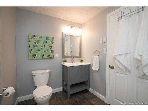 137 Manresa Dr, Fredericton, NB 