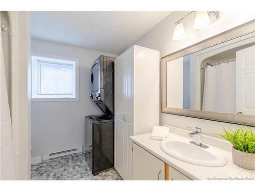 137 Manresa Dr, Fredericton, NB 