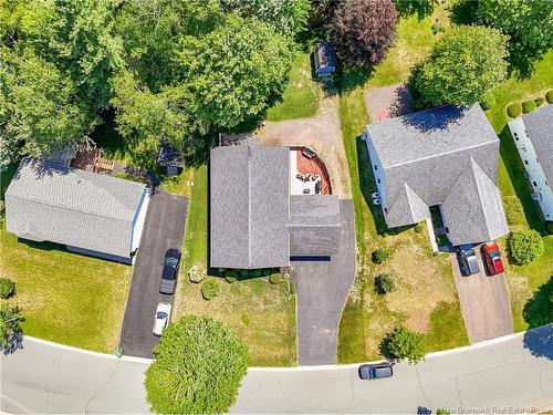 137 Manresa Dr, Fredericton, NB 