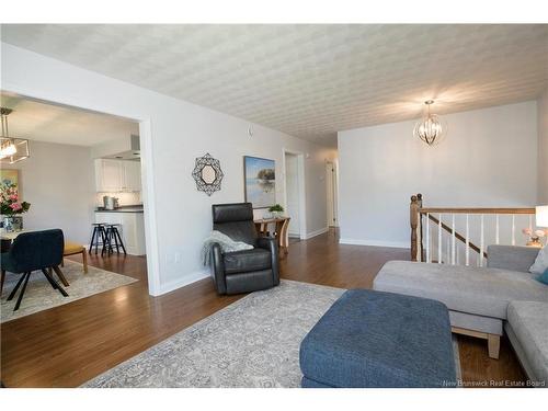 137 Manresa Dr, Fredericton, NB 