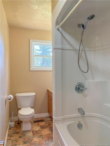 88 Hillcrest Ave, Hartland, NB 
