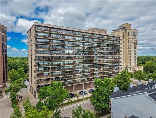 902-99 Wellington CR  Winnipeg, MB R3M 0A2