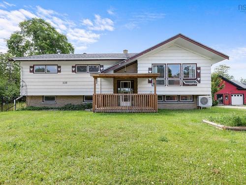 133 Hammond Street  Shelburne, NS B0T 1W0