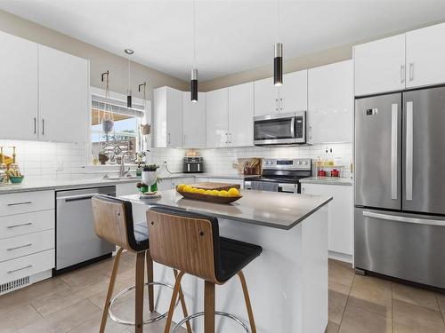 146 Maple Grove Avenue, Timberlea, NS - Indoor Photo Showing Kitchen With Upgraded Kitchen