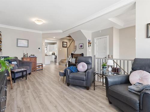 146 Maple Grove Avenue, Timberlea, NS - Indoor Photo Showing Living Room
