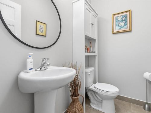 146 Maple Grove Avenue, Timberlea, NS - Indoor Photo Showing Bathroom