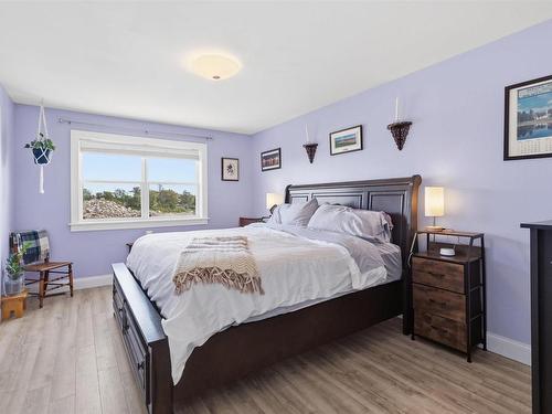 146 Maple Grove Avenue, Timberlea, NS - Indoor Photo Showing Bedroom