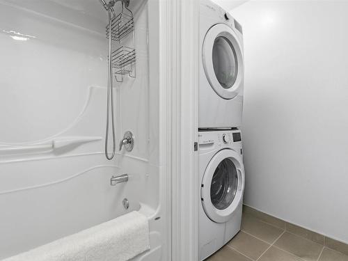 146 Maple Grove Avenue, Timberlea, NS - Indoor Photo Showing Laundry Room