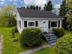 277 Atlantic Street  Sydney Mines, NS B1V 1W7