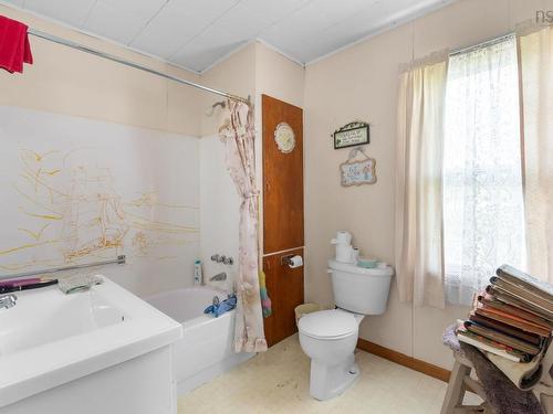 3335 Highway 236, Riverside Corner, NS - Indoor Photo Showing Bathroom