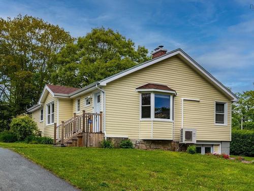 90 Crescent Street  Bridgewater, NS B4V 2C7