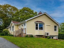 90 Crescent Street Bridgewater, NS B4V 2C7