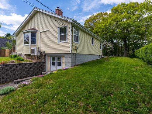 90 Crescent Street, Bridgewater, NS 