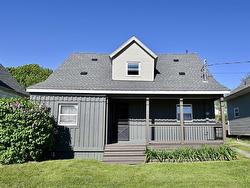 39 Fraser Avenue  Sydney Mines, NS B1V 2B9