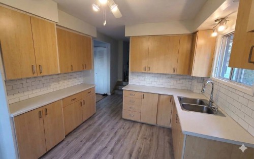 Kitchen - 22 Av. Aubry, Saint-Sauveur, QC 